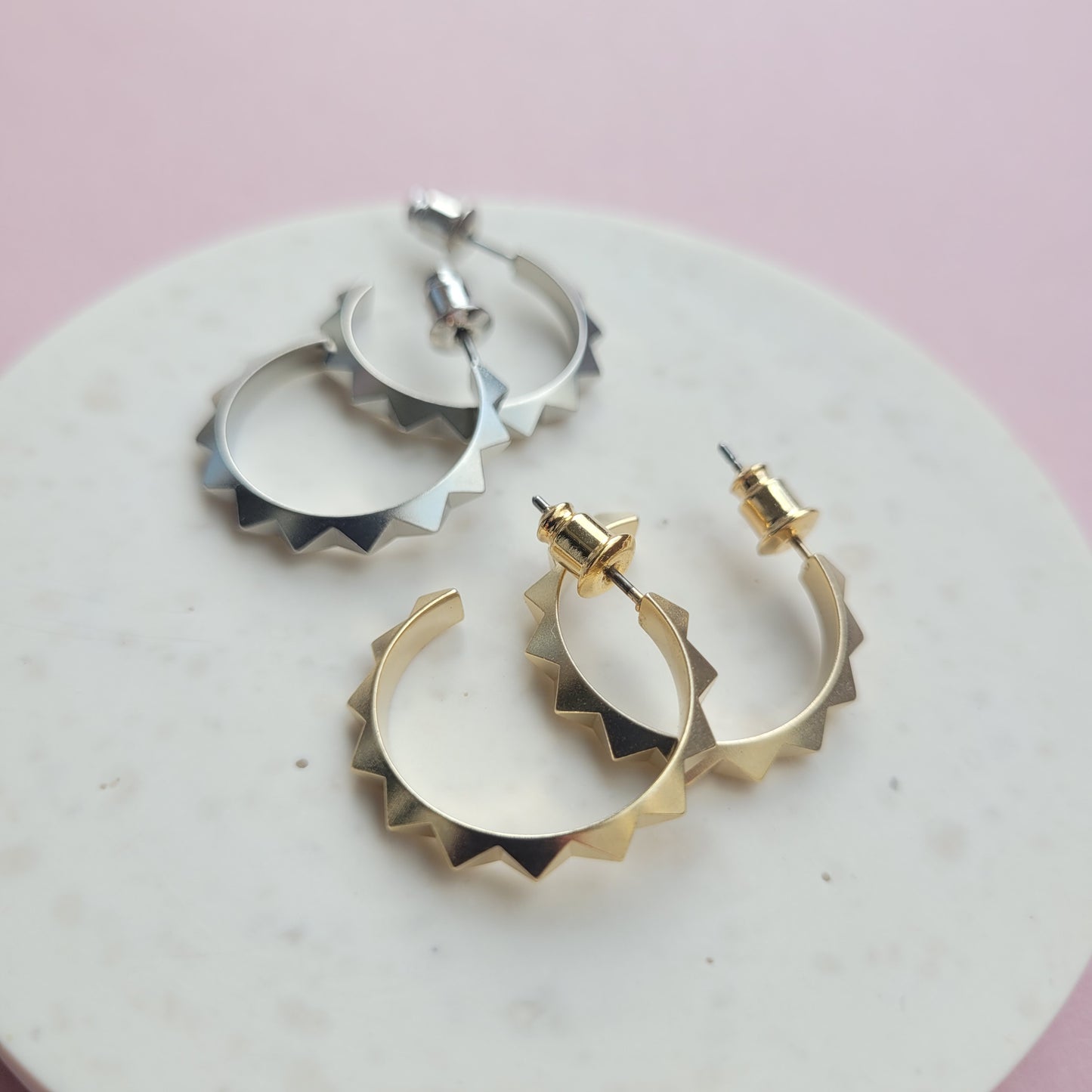Creole mit Zacken in Gold und Silber