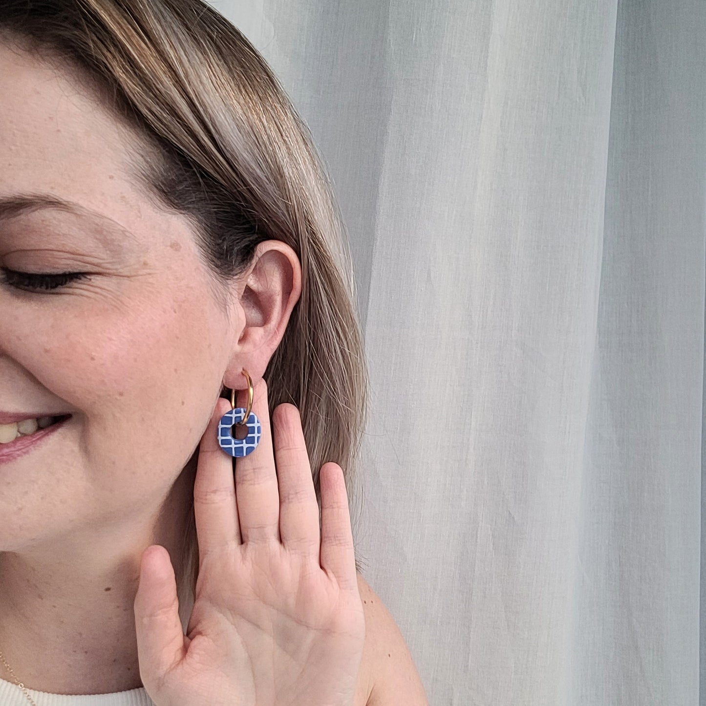 Mix&Match Anhänger für Creolen in Blau mit weißem Muster