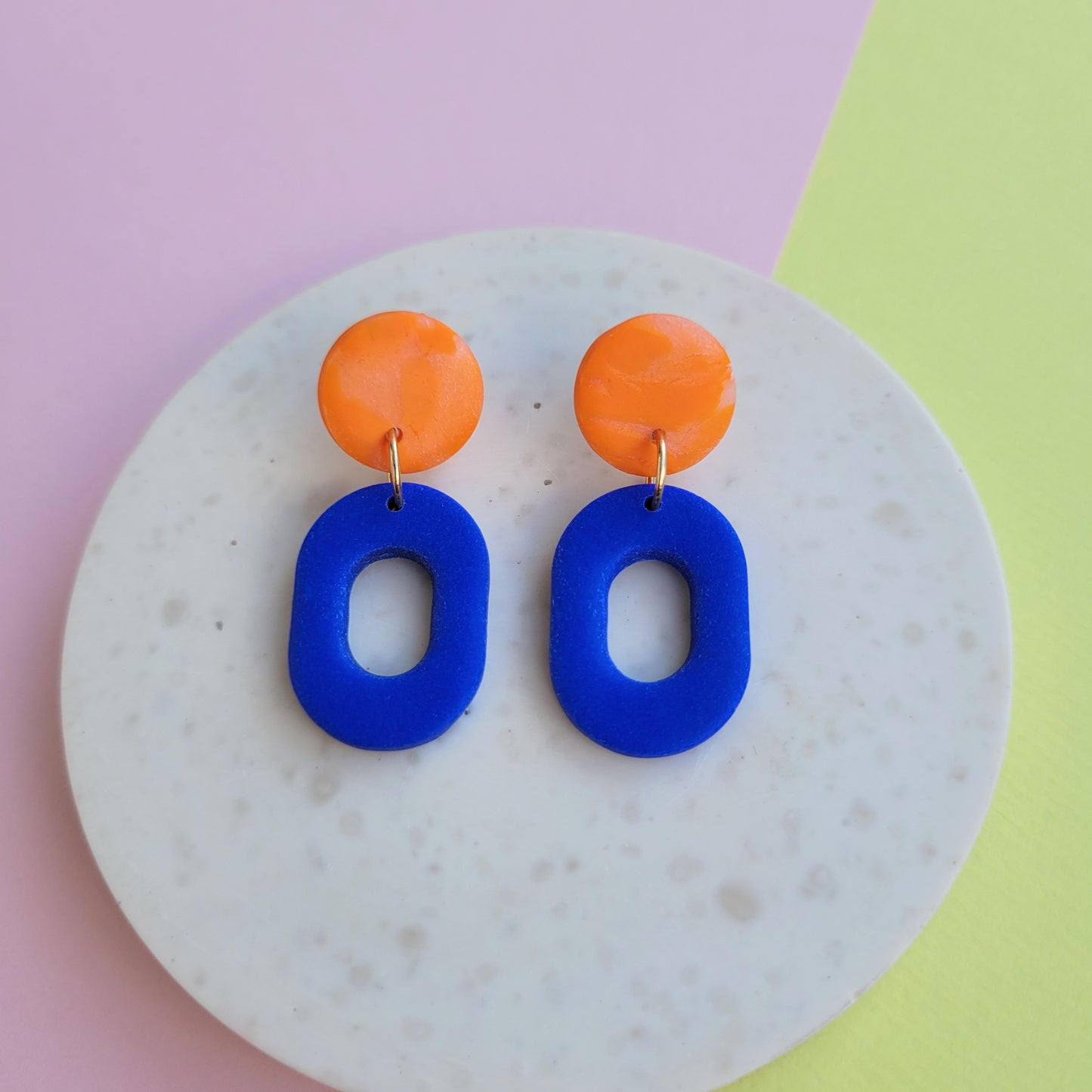 ELECTRIC MOOD – Statement-Ohrringe aus Polymer Clay in Blau & Orange