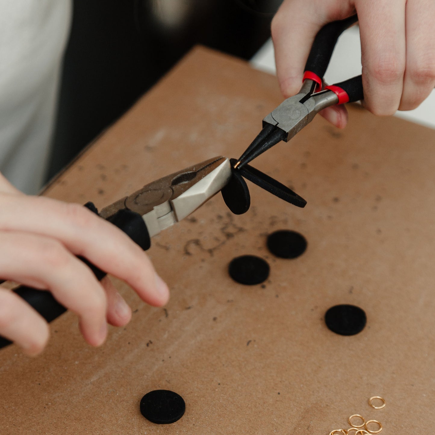 ✨ DIY-Ohrringe Workshop – Kreiere dein eigenes Schmuckstück! ✨