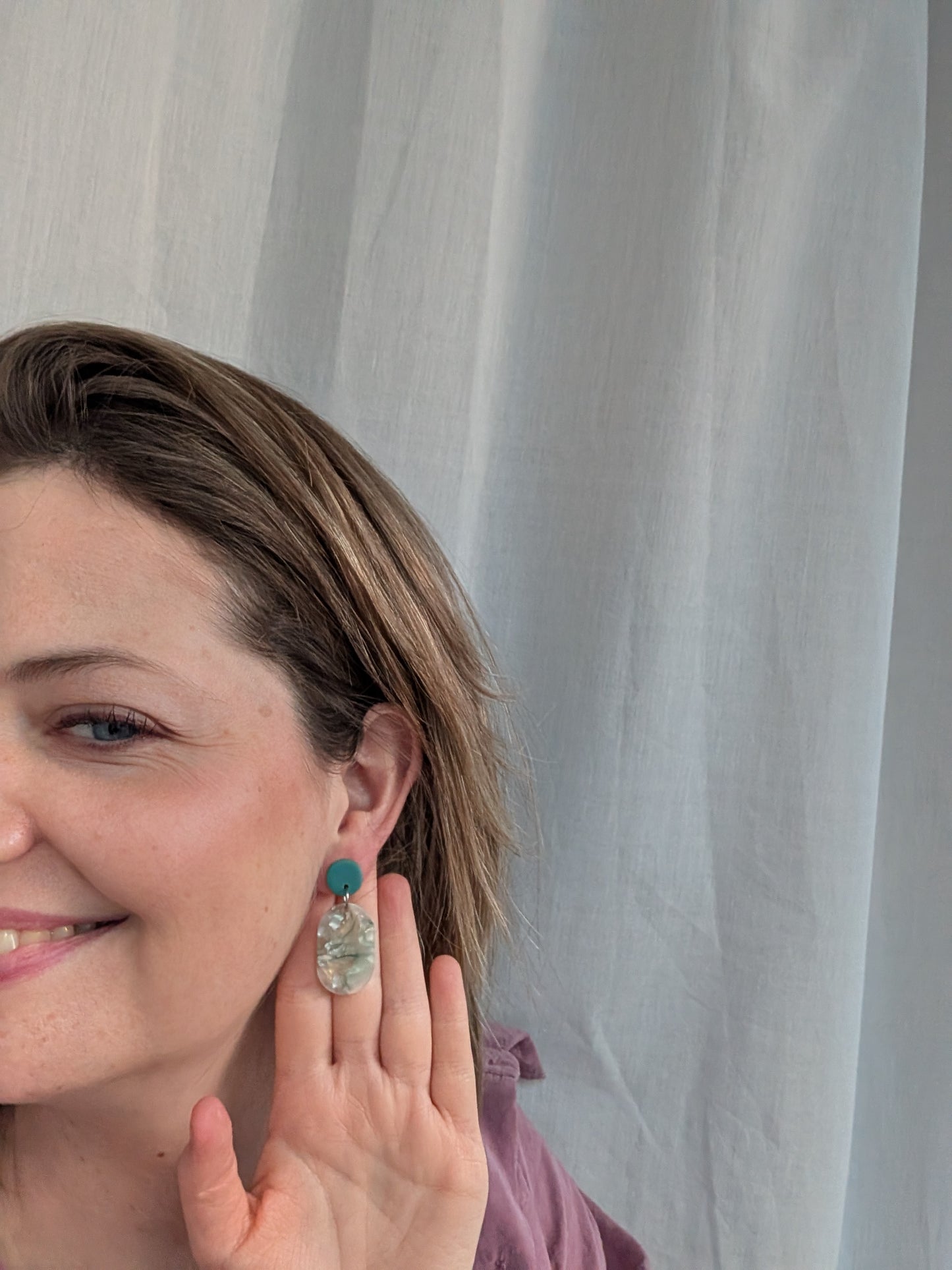 Hängende Ohrringe Salbei Acryl