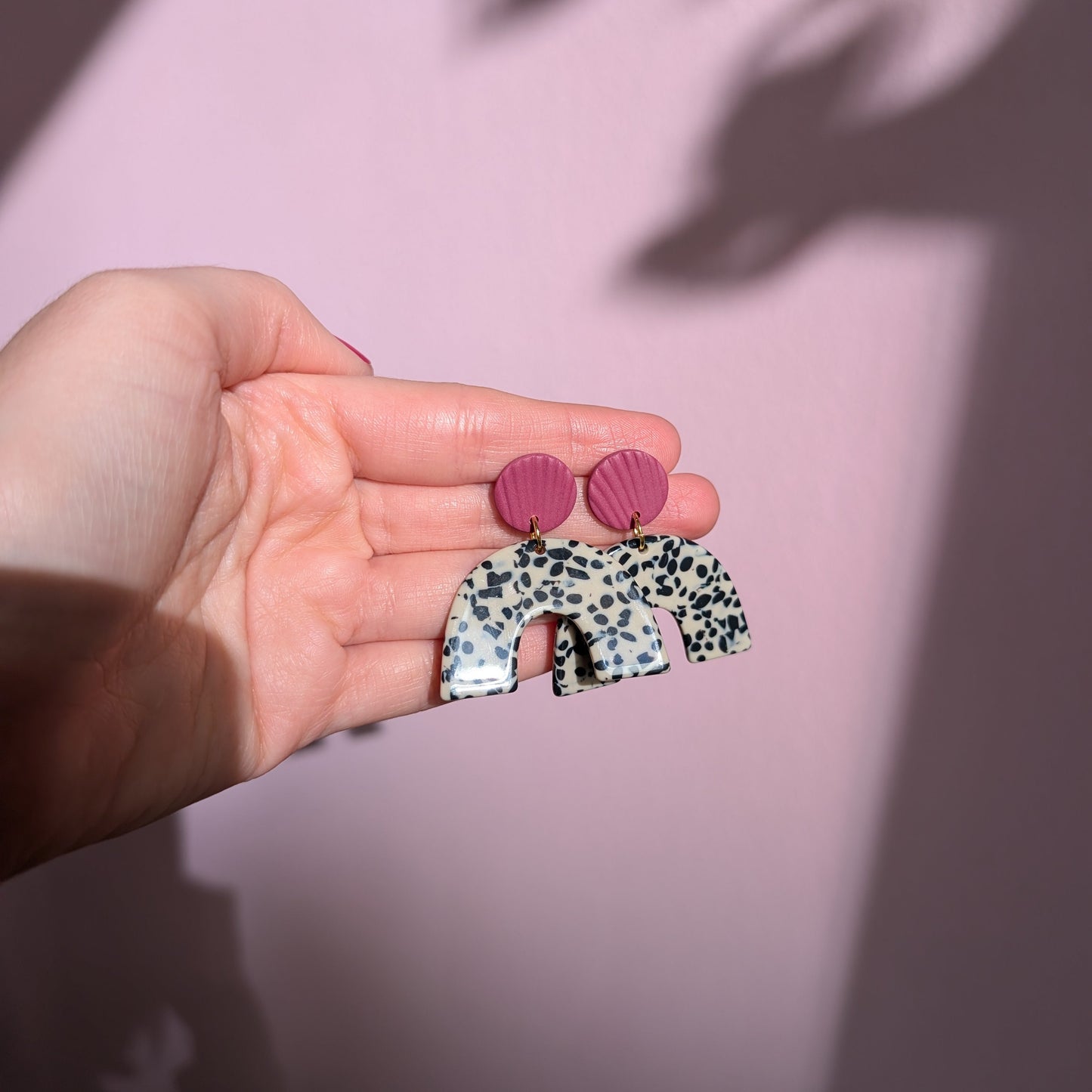 Statement Ohrringe Leo mit Kobaltblau oder Bordeaux