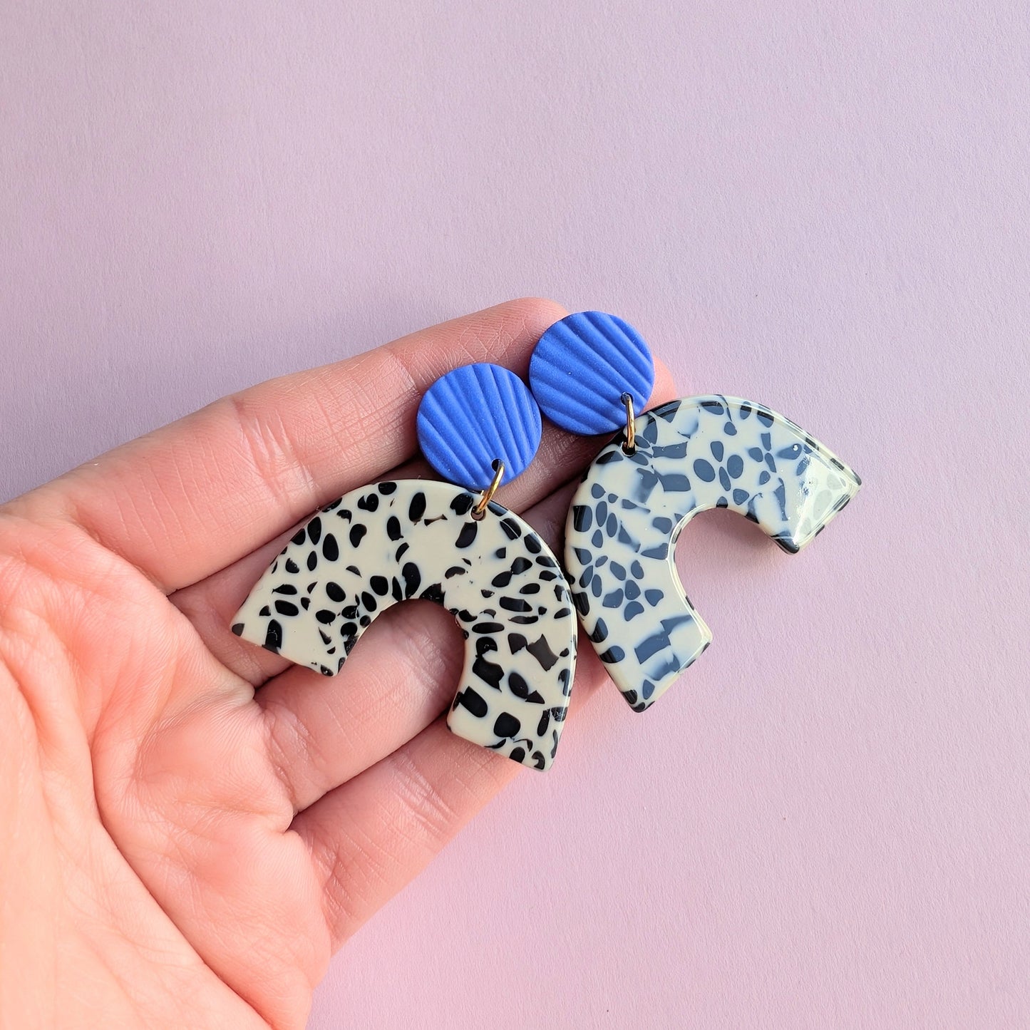 Statement Ohrringe Leo mit Kobaltblau oder Bordeaux